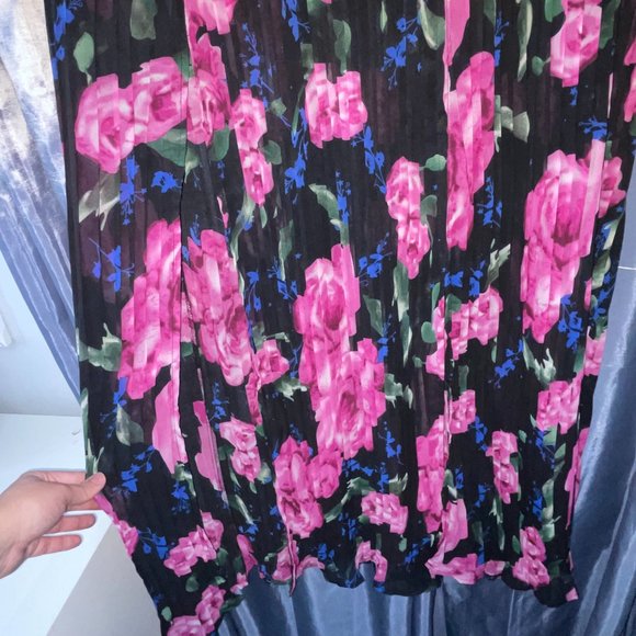 TOBI Purple, Black, & Blue Floral Maxi Skirt (Full-Length) - Sz Medium - Picture 5 of 9